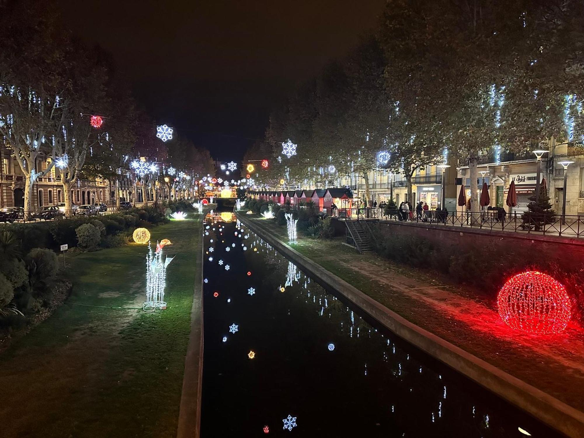 Bulle De Charme Avec Vue Apartment Perpignan Luaran gambar